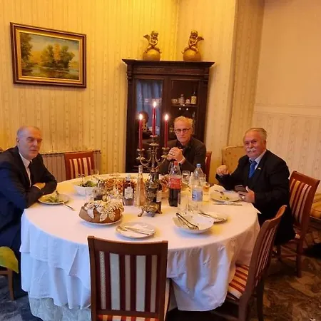 ホテル Elsa スコピエ